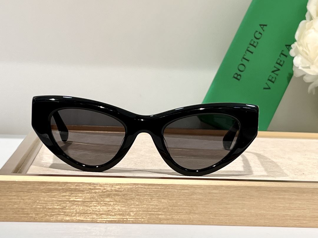 Bottega Veneta Sunglasses